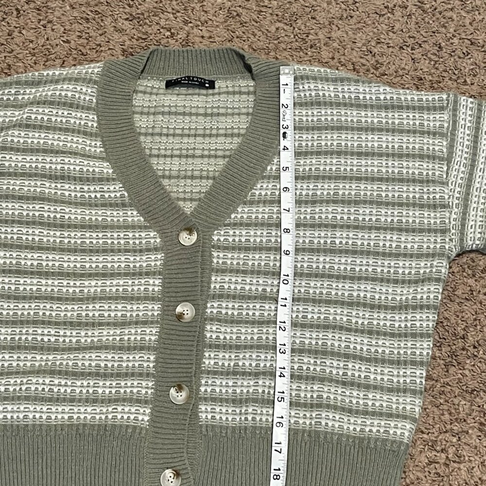 Final Touch Green Striped Knit Cardigan Sweater Size M Like New - Picture 6 of 10